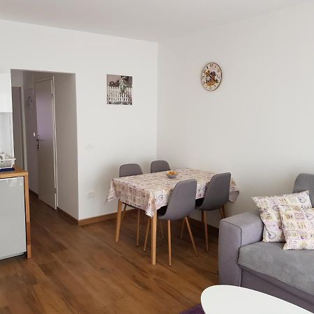 Apartman Luka Novigrad  ภายนอก รูปภาพ